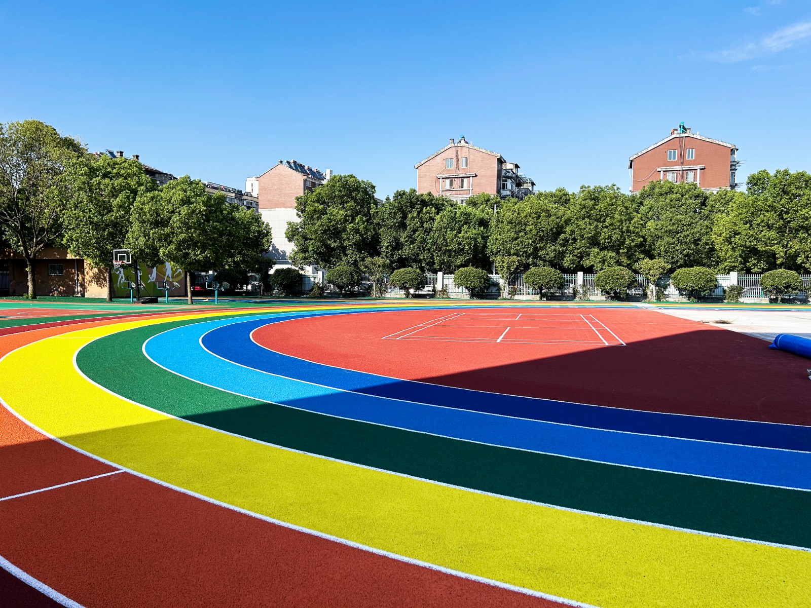 蕪湖市繁昌區(qū)城關(guān)四小-多彩跑道 (2P)