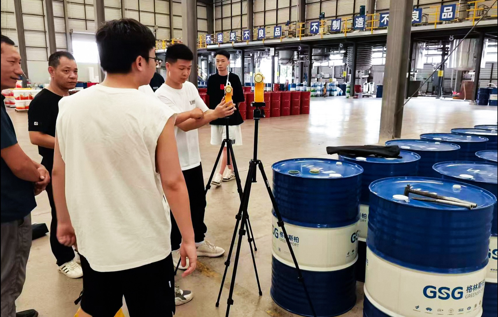 疾控中心到湖北工廠就職業(yè)危害因素作檢測，指標(biāo)均符合標(biāo)準(zhǔn)