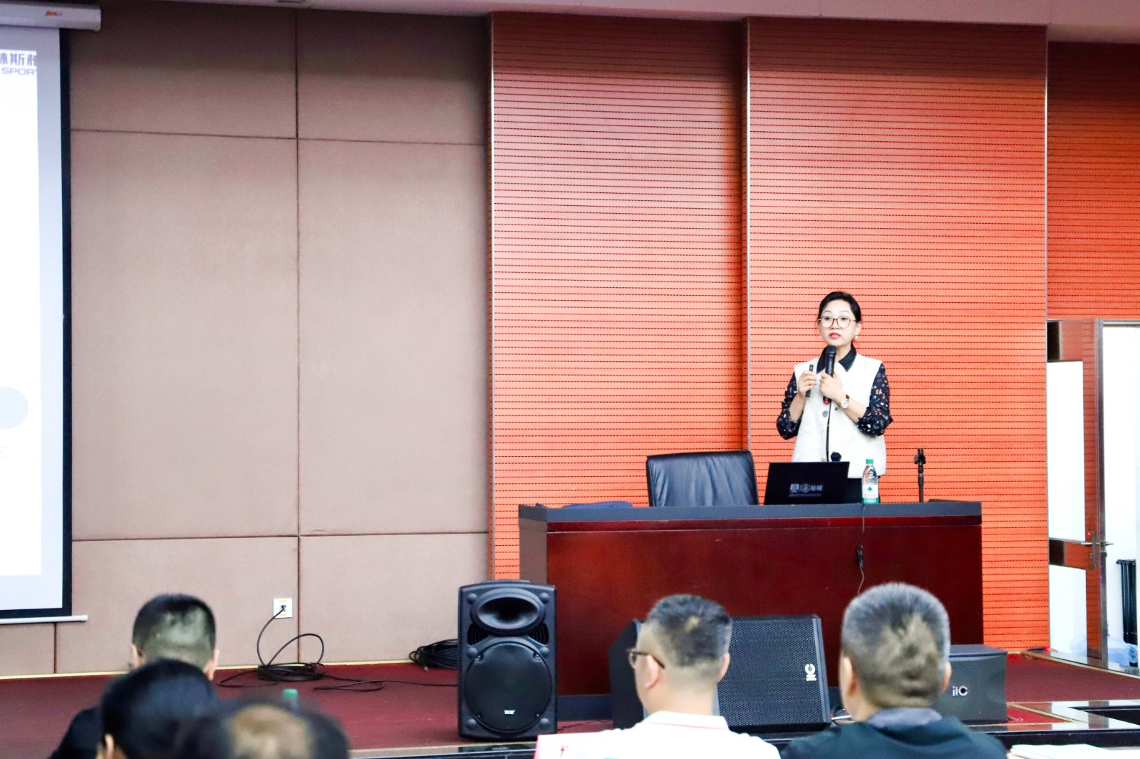 IMG_2220-opq3543049018 IMG_2220-opq3543049018